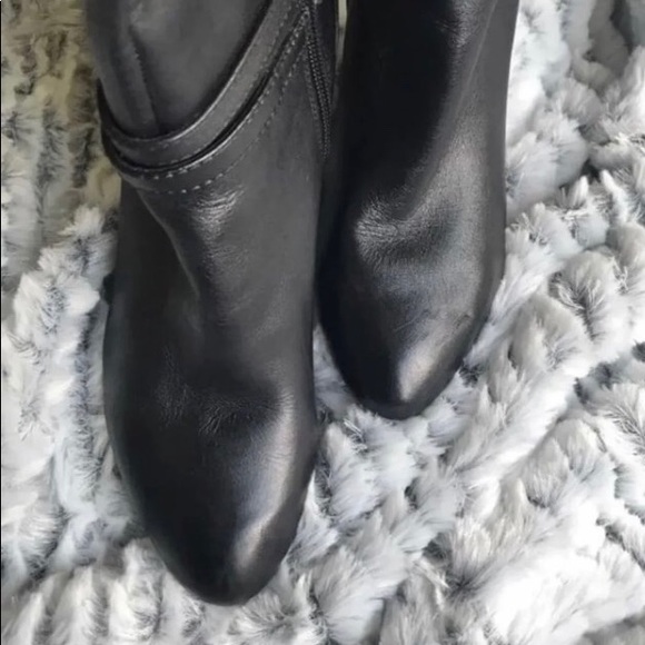 Bandolino Wiser Leather Boots - Picture 5 of 6